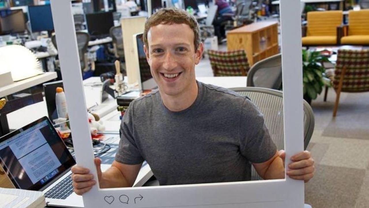 Mark Zuckerberg bile 'laptop'unu bantlıyor!