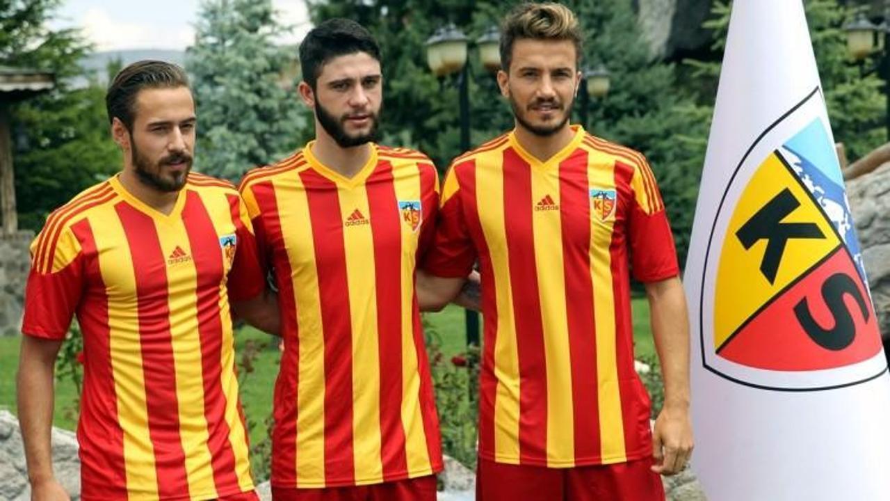 Kayserispor'dan imza şov!