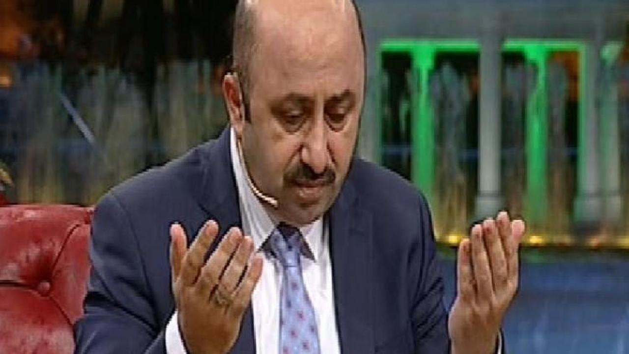 &Ouml;mer D&ouml;ngeloğlu saldırıda &ouml;lenler i&ccedil;in dua etti