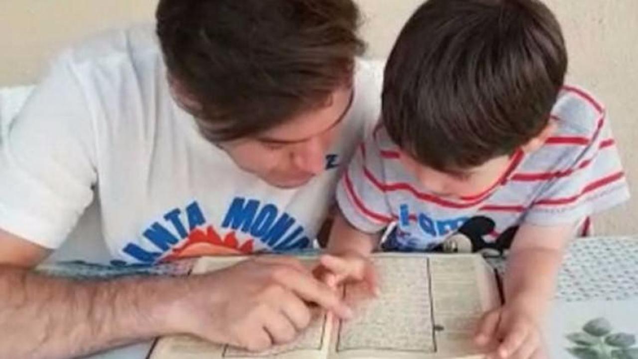 Ünlü şarkıcı oğluna Kur'an-ı Kerim dersi veriyor