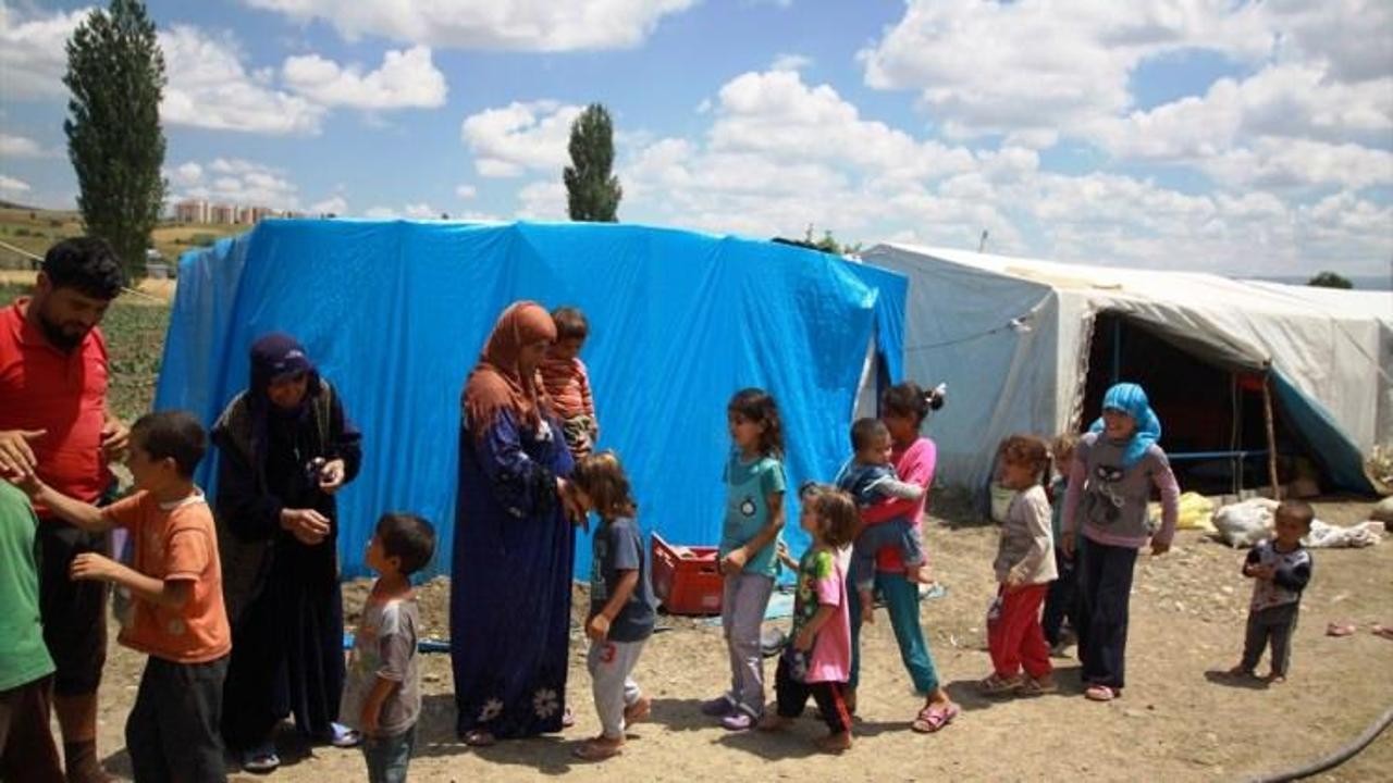 Ülkelerinden uzak buruk bayram geçiriyorlar