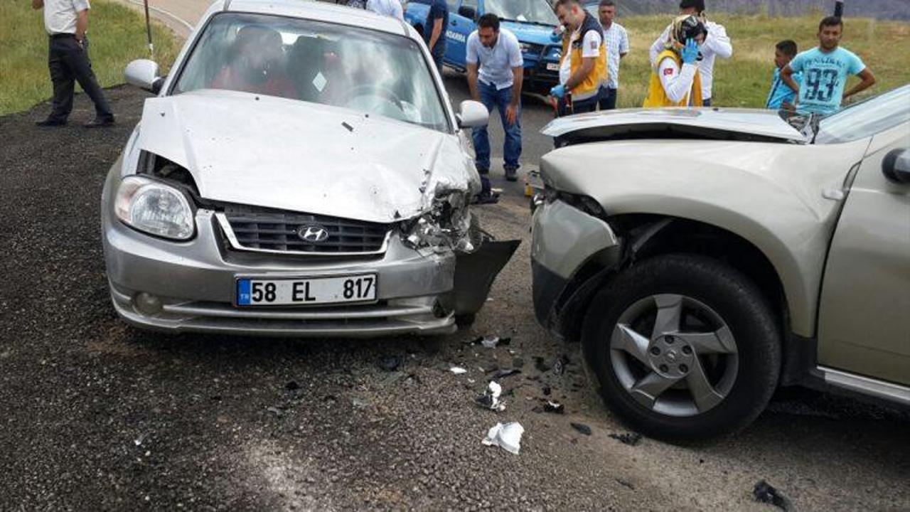 Sivas'ta trafik kazası: 5 yaralı