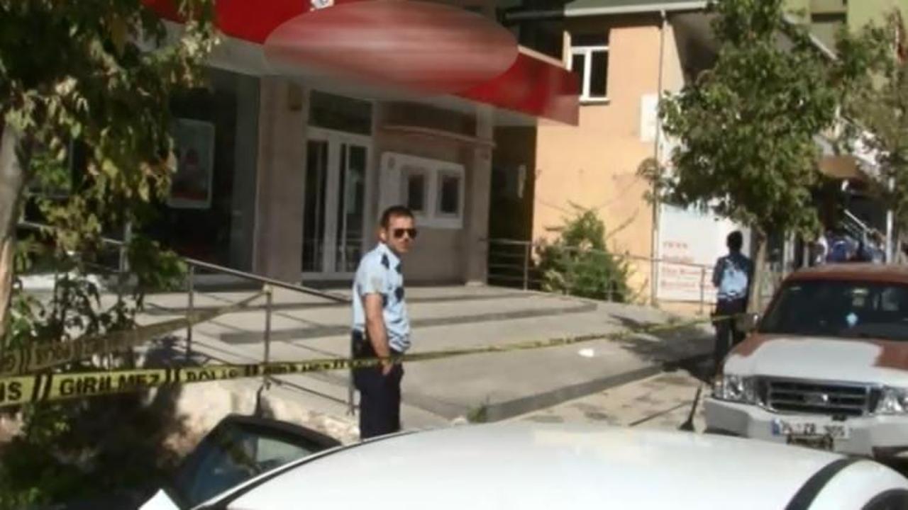 İstanbul'da g&uuml;peg&uuml;nd&uuml;z banka soygunu