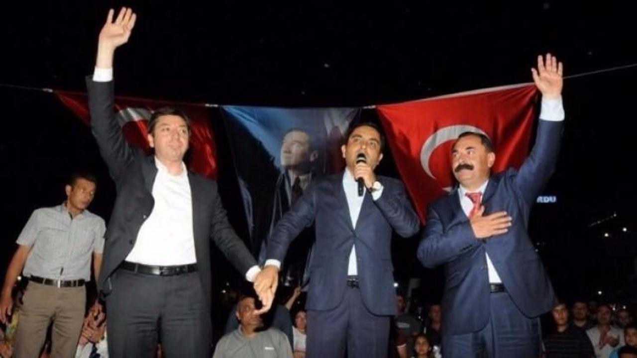 AK Partili CHP'li ve MHP'li Başkanlar omuz omuza
