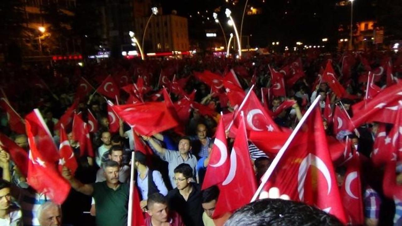 İş makinelerini siper ettiler