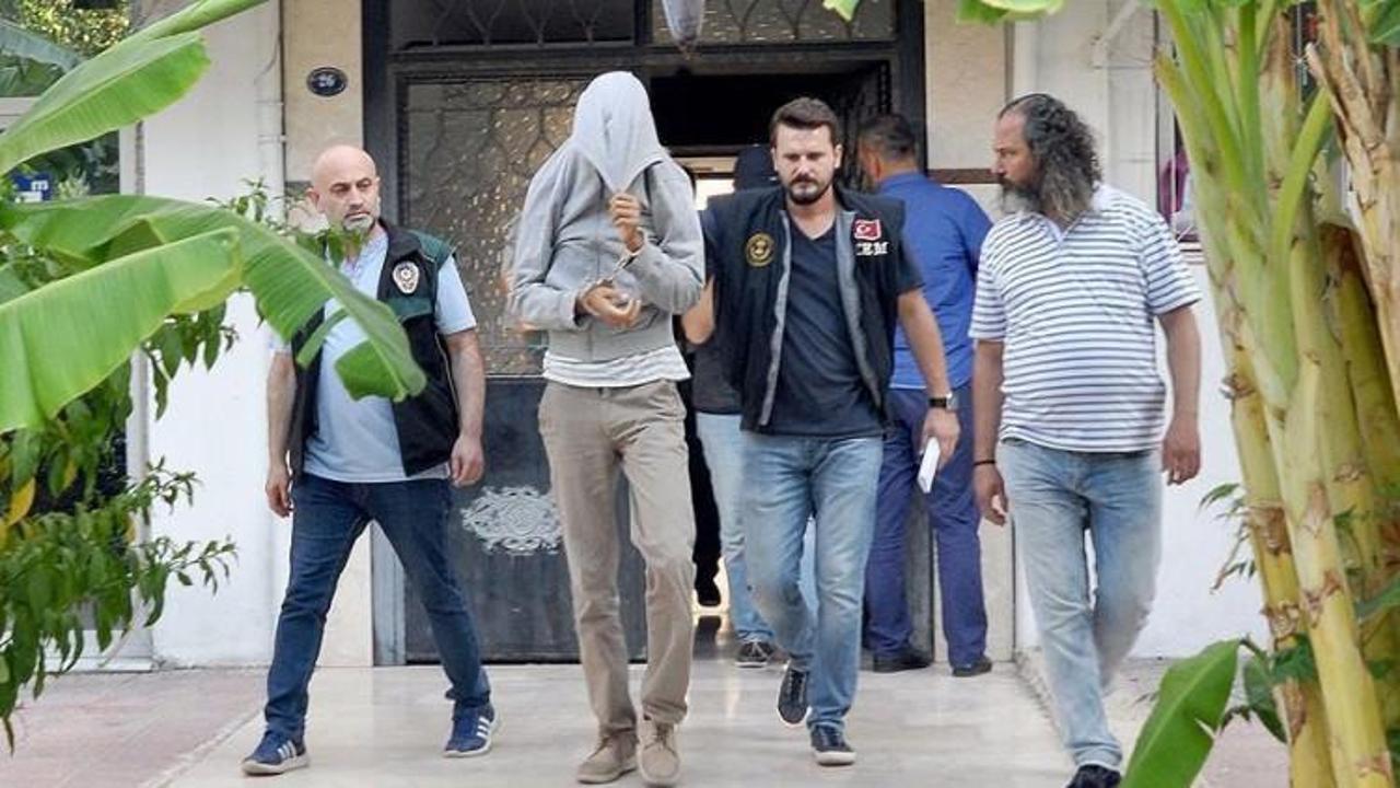 İzmir'de 11 avukat gözaltına alındı