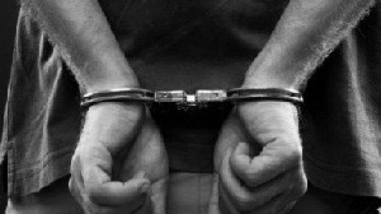 Karaman&rsquo;da 32 polis a&ccedil;ığa alındı