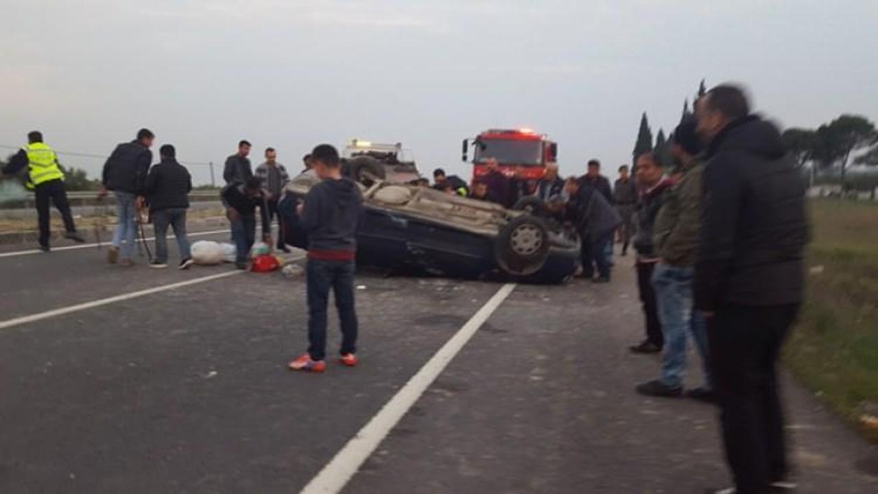 Manisa'da otomobil kazası:1'i ağır 5 yaralı