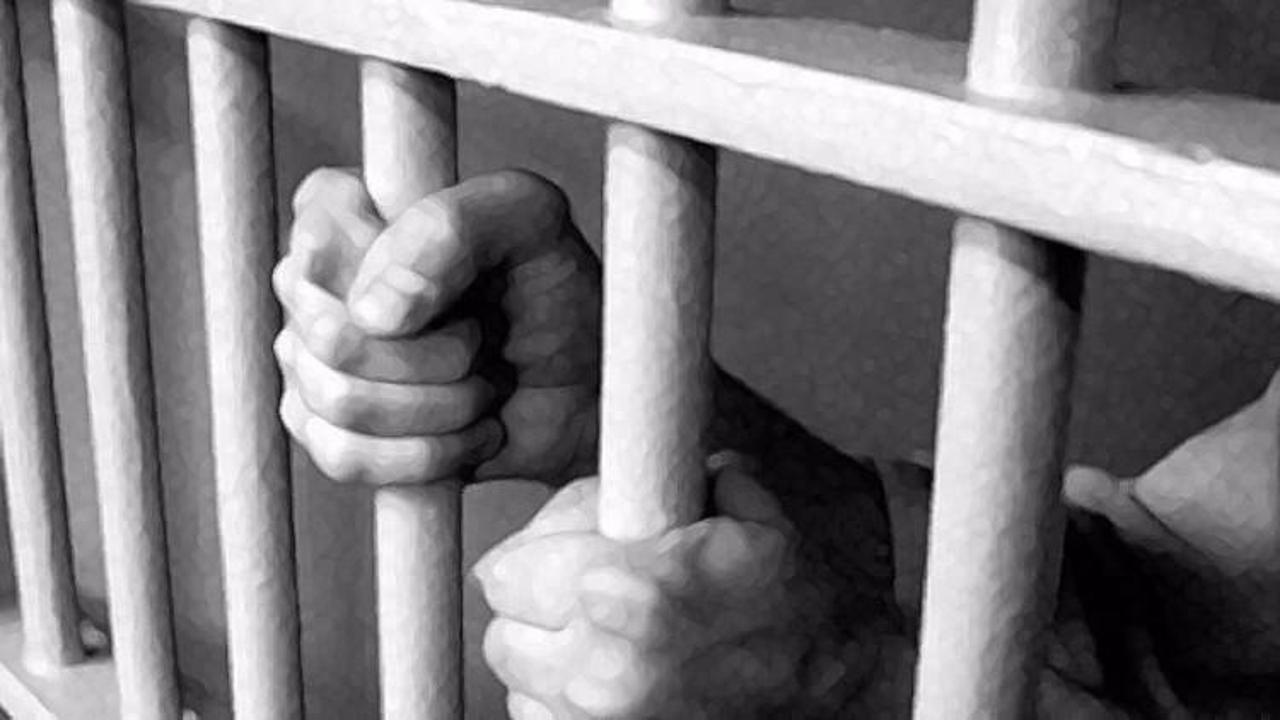 Mardin’de 15 hakim tutuklandı