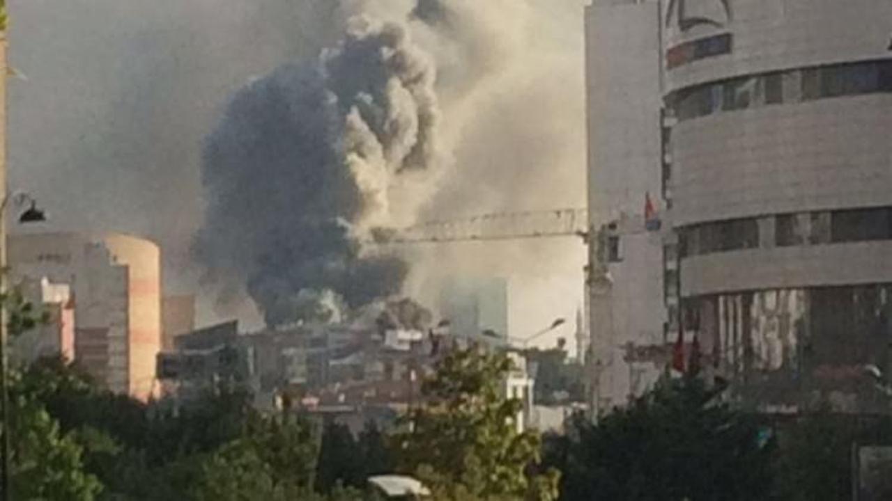 Ataşehir'de büyük yangın