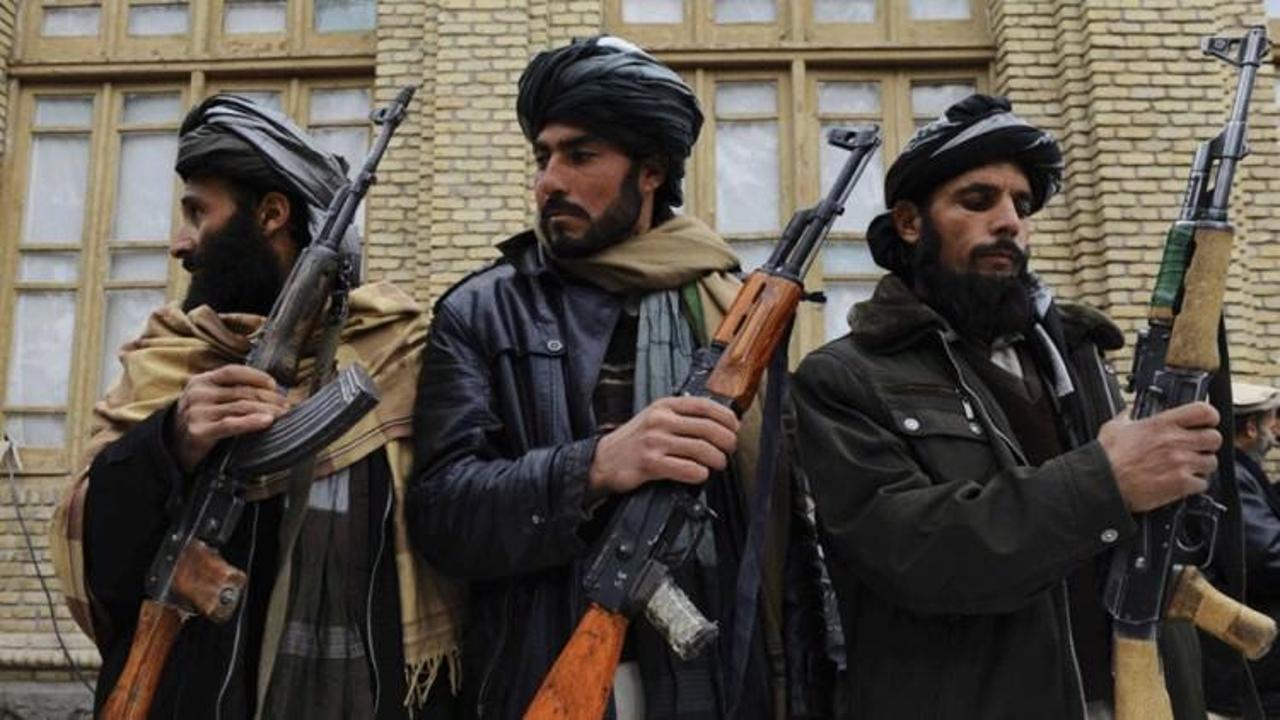 Afganistan'da 6 polis Taliban'a katıldı