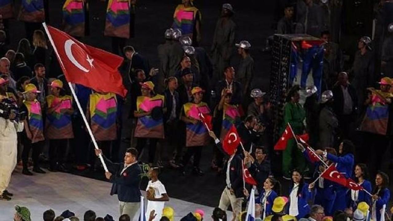 Türkiye'nin bayrağını Rıza Kayaalp taşıdı!
