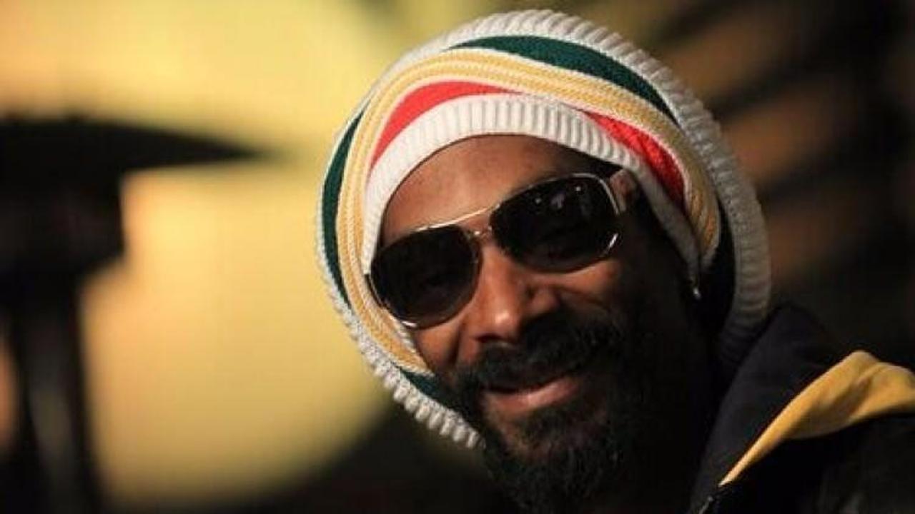 &Uuml;nl&uuml; sanat&ccedil;ının konserinde 42 kişi yaralandı