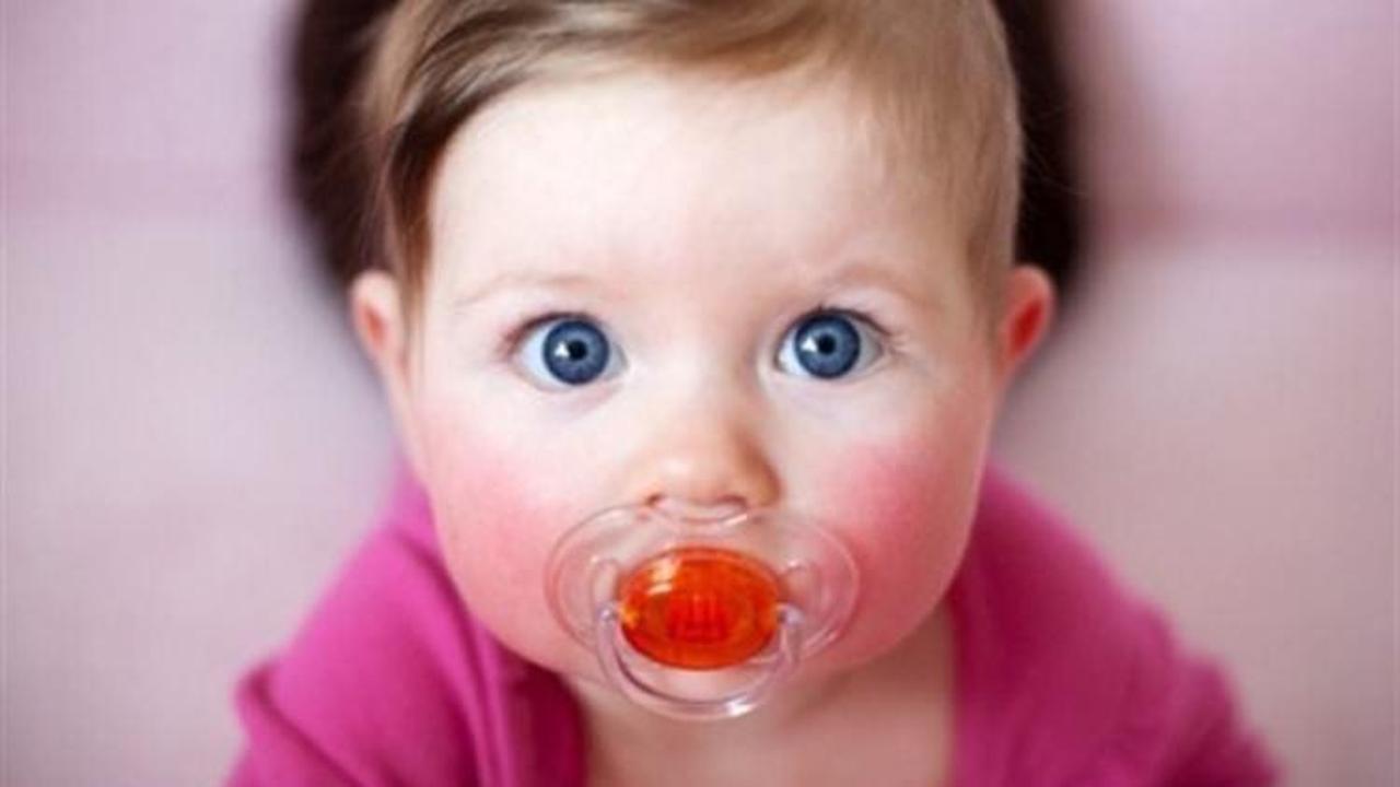 Bebeklerde emzik kullanımına dikkat