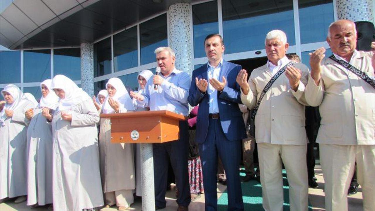 Kavak'ta hacı adayları uğurlandı