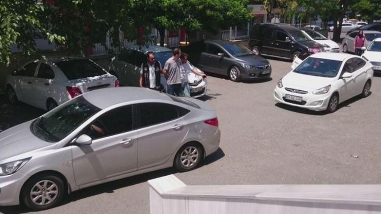 FET&Ouml;'ye 15 ilde 1000 polisle dev operasyon