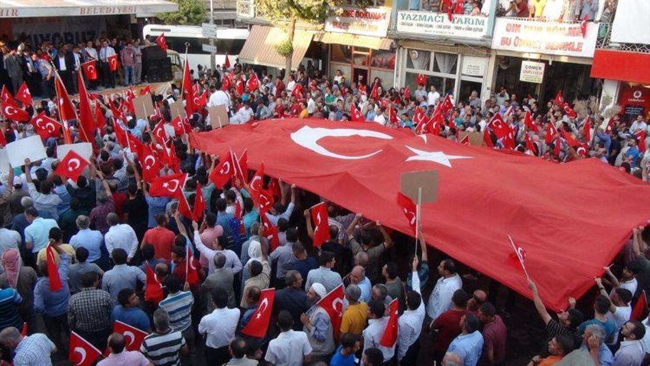 Viranşehir'de teröre tepki yürüyüşü