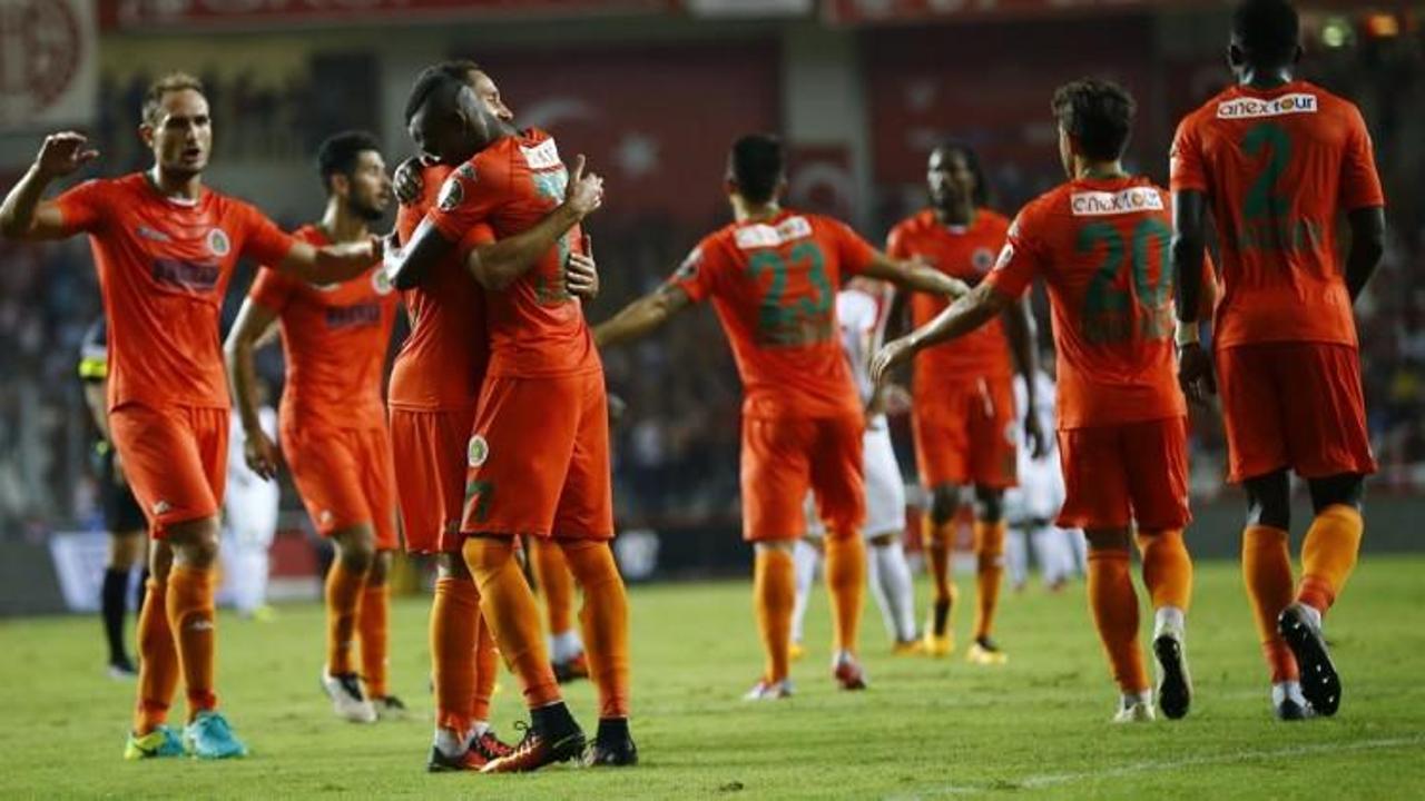 Alanyaspor uzatmalarda Antalya'yı yıktı!