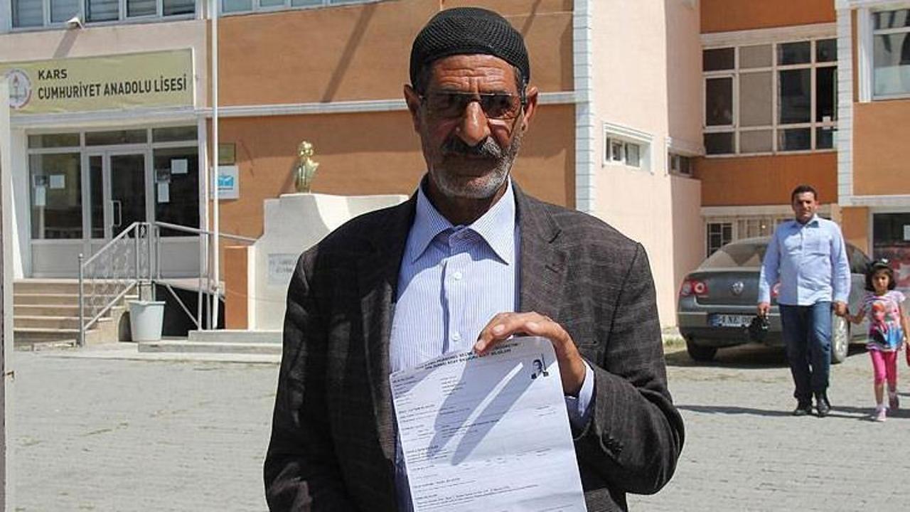 Kars'da 60 yaşındaki Zübeyit Özkaya KPSS'ye başvuru yaptı