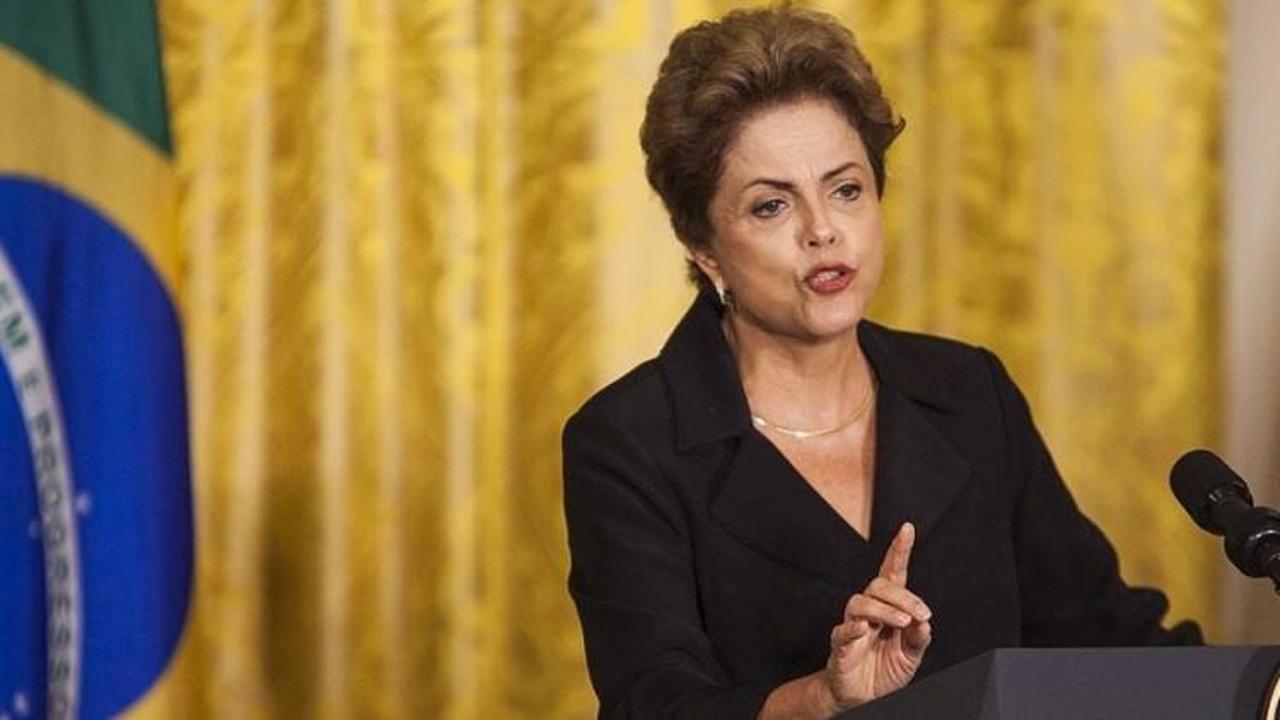 Devlet Başkanı Rousseff görevden azledildi