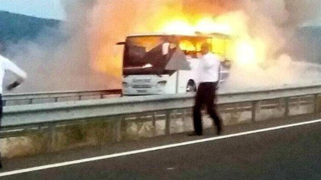 Yolcu otobüsü alev alev yandı 
