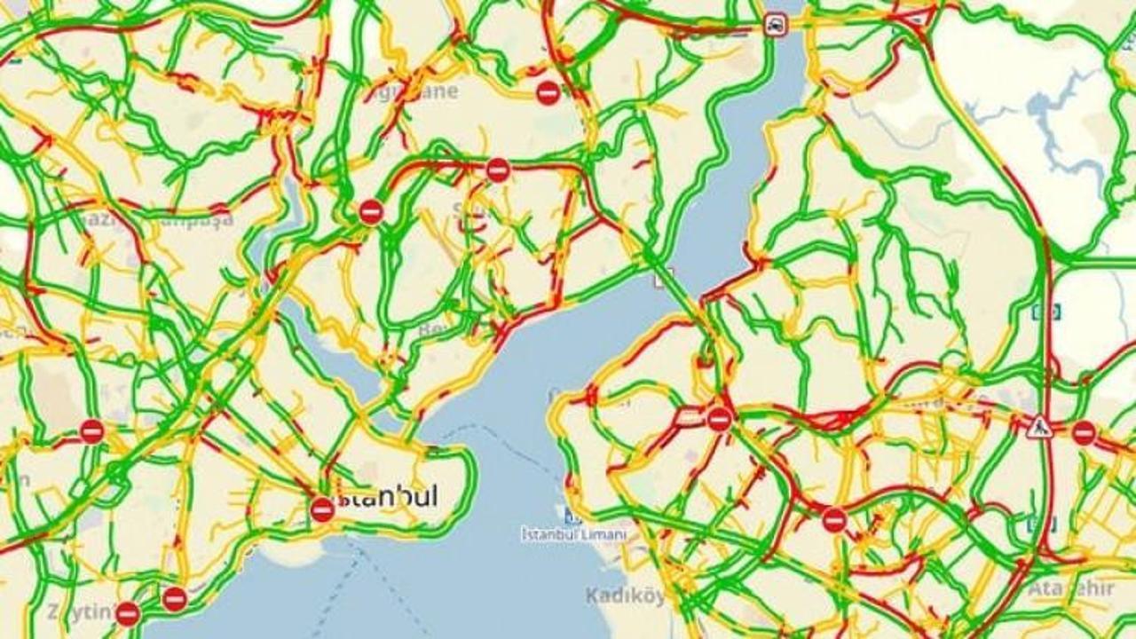 İstanbul'da ders başı alarmı! Trafik kilit