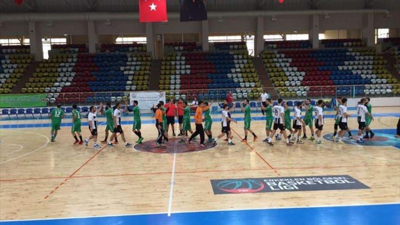 AEÜ Hentbol Takımı grup maçlarını kazandı