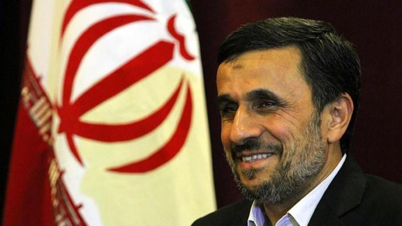 Ahmedinejad'a soğuk duş! Hamaney izin vermedi