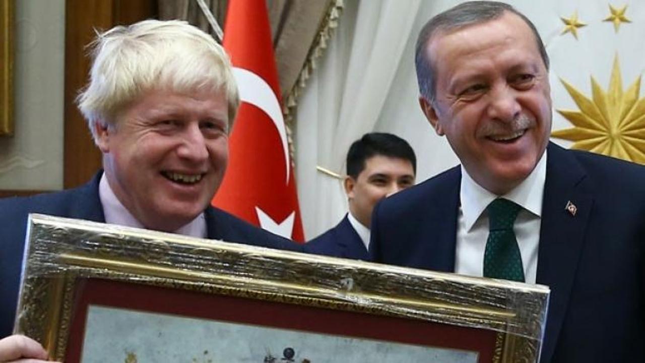 Erdoğan'dan Boris Johnson'a sürpriz hediye