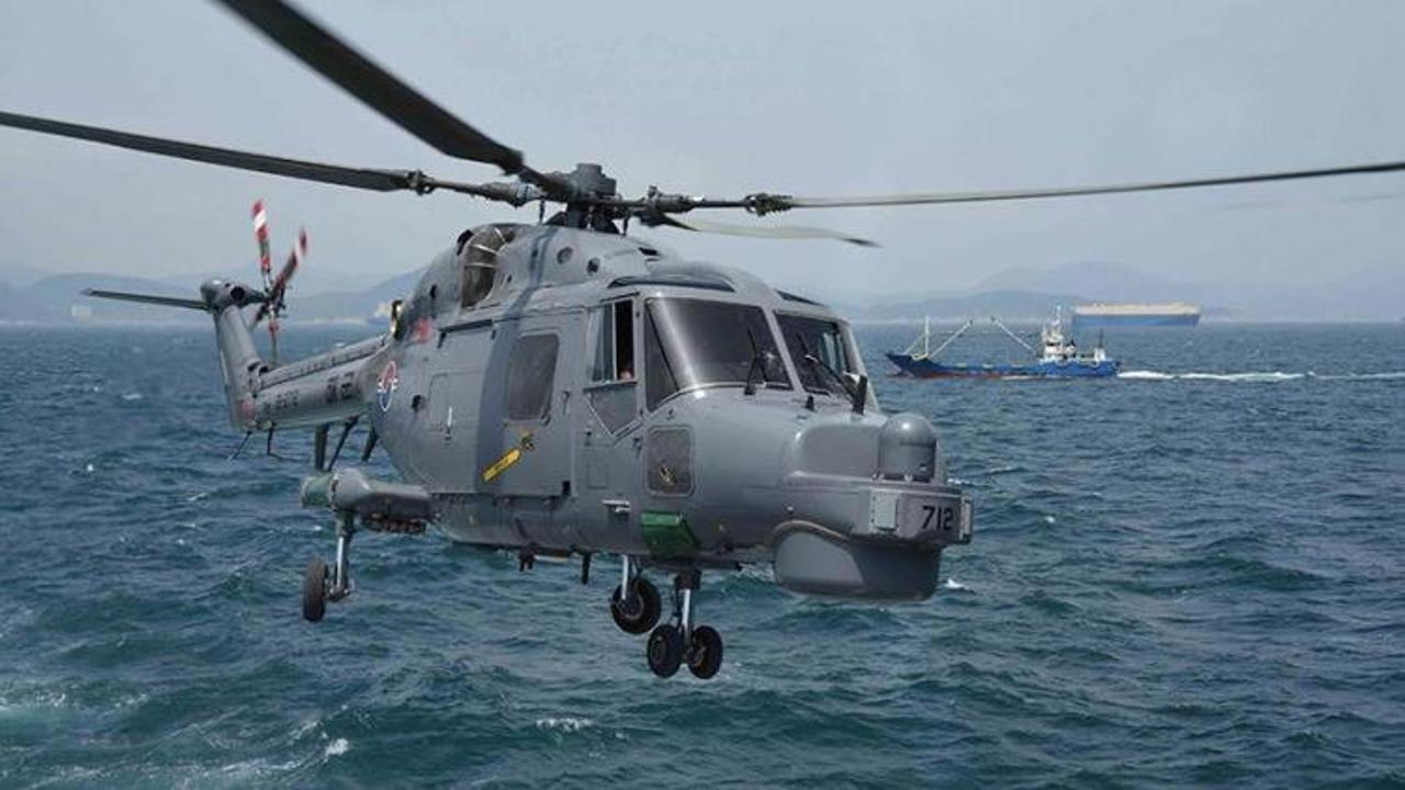 Güney Kore'de askeri helikopter düştü!