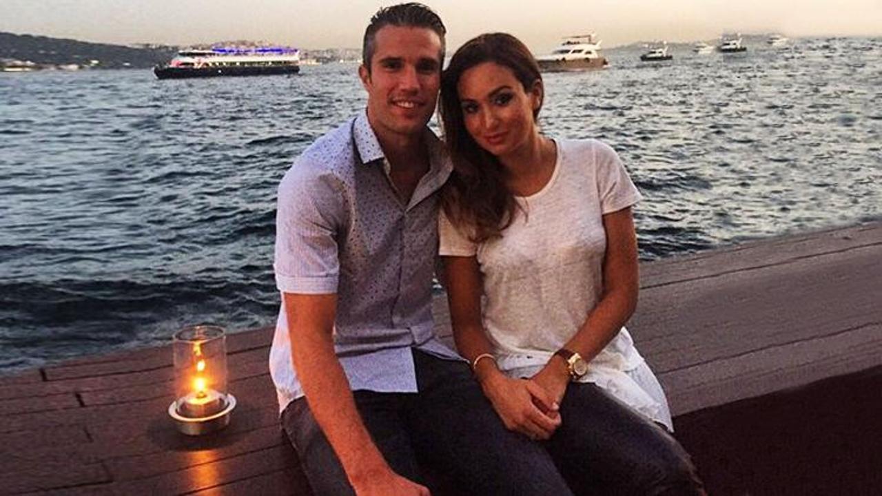 Van Persie'nin eşinden &ccedil;ok konuşulacak a&ccedil;ıklamalar