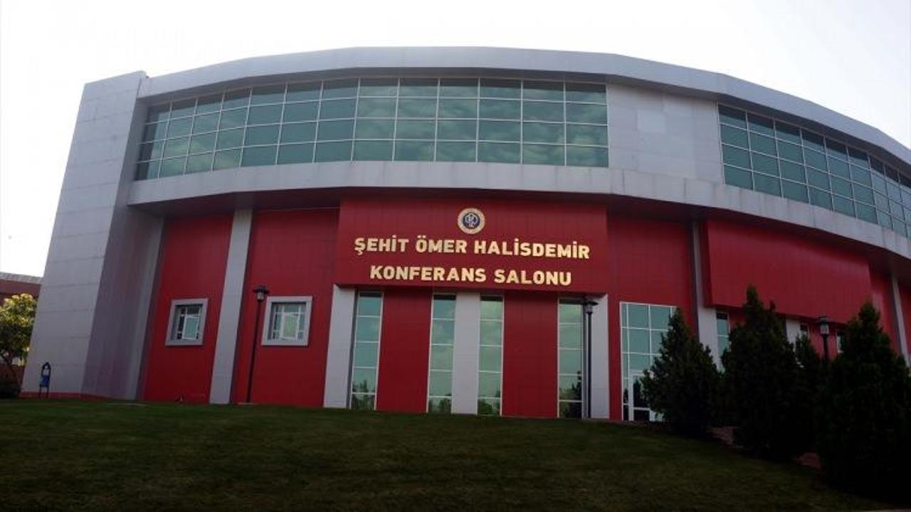 GOÜ'de konferans salonuna "Şehit Ömer Halisdemir" adı verildi