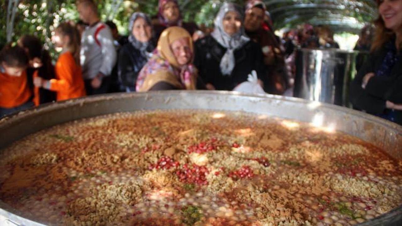 Taşköprü'de 4 bin kişiye aşure ikram edildi