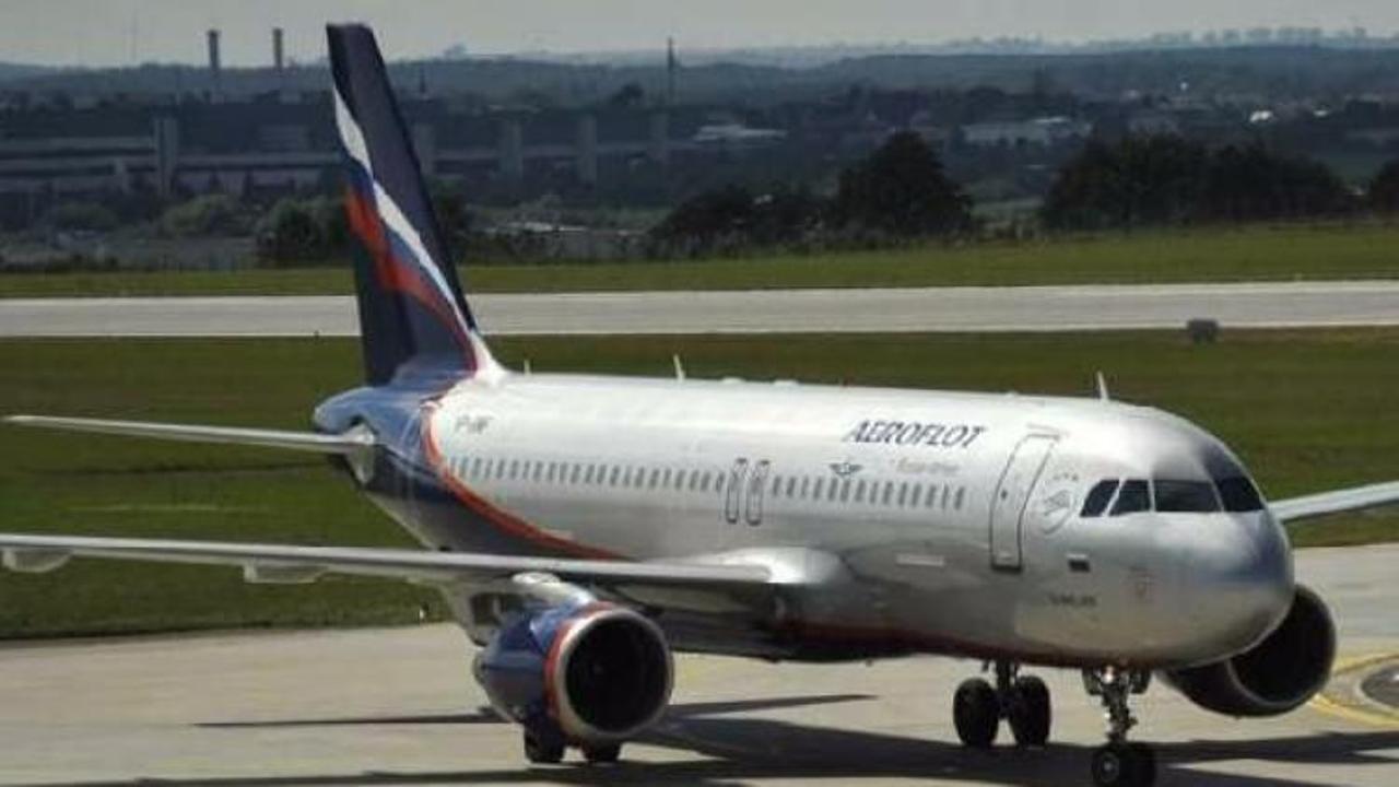 Rus uçağında bomba alarmı! Yolcular tahliye edildi