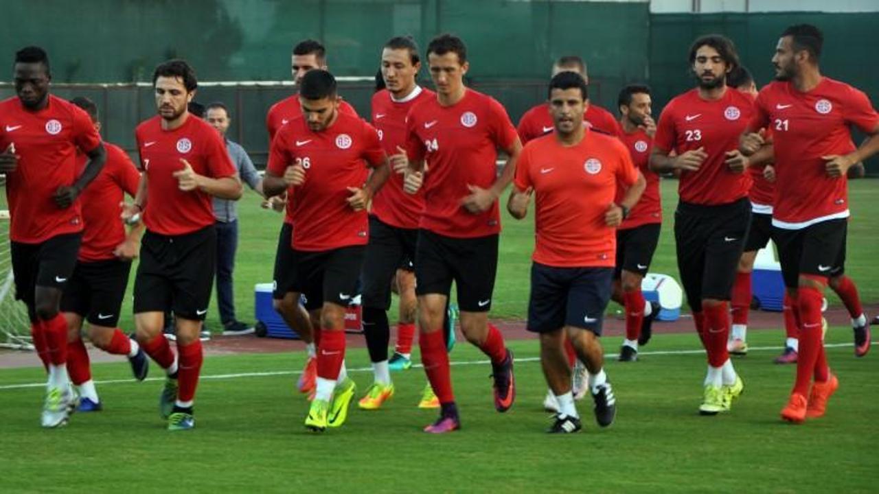 Antalyaspor Beşiktaş'a hazırlanıyor
