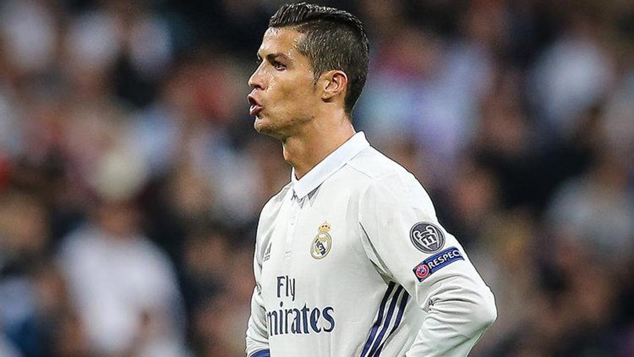 Ronaldo Real'in bu sözleşmesini feri çevirdi!