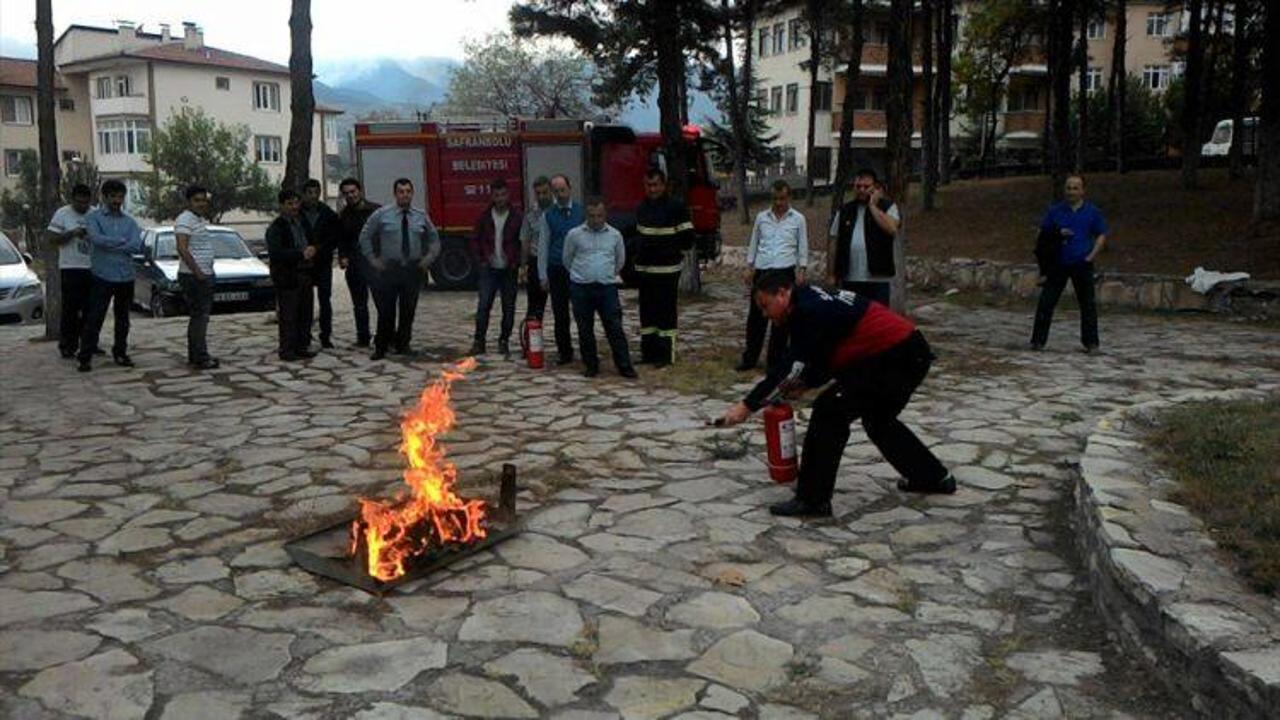 Safranbolu'da yangın söndürme eğitimi