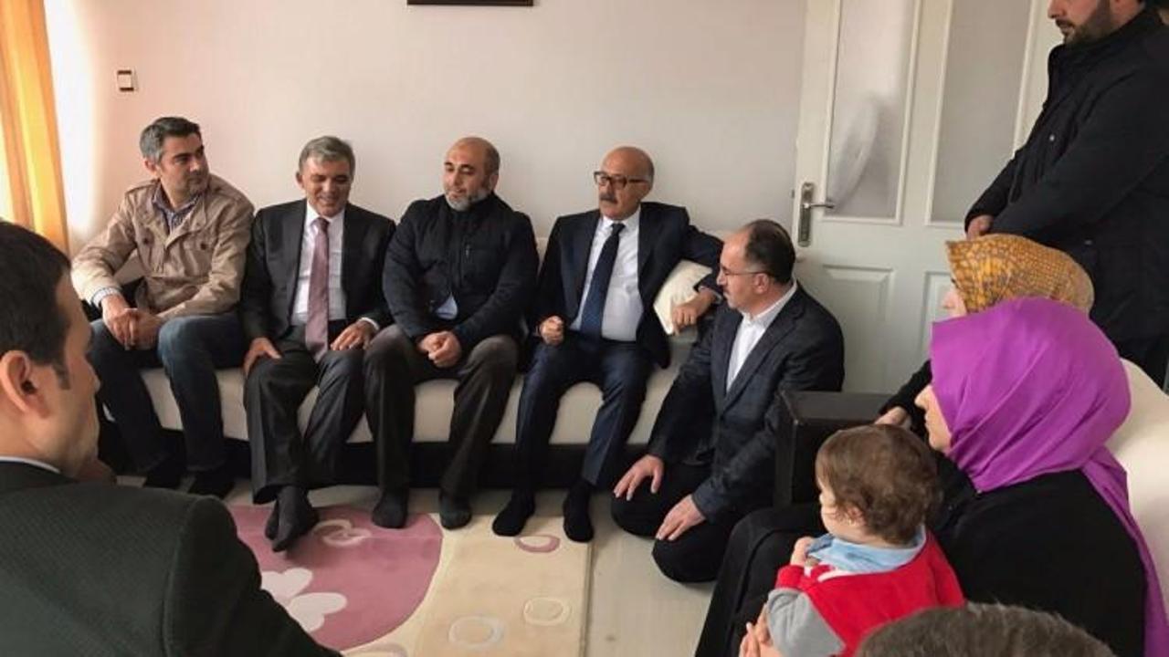 Abdullah Gül, şehit ailesini ziyaret etti