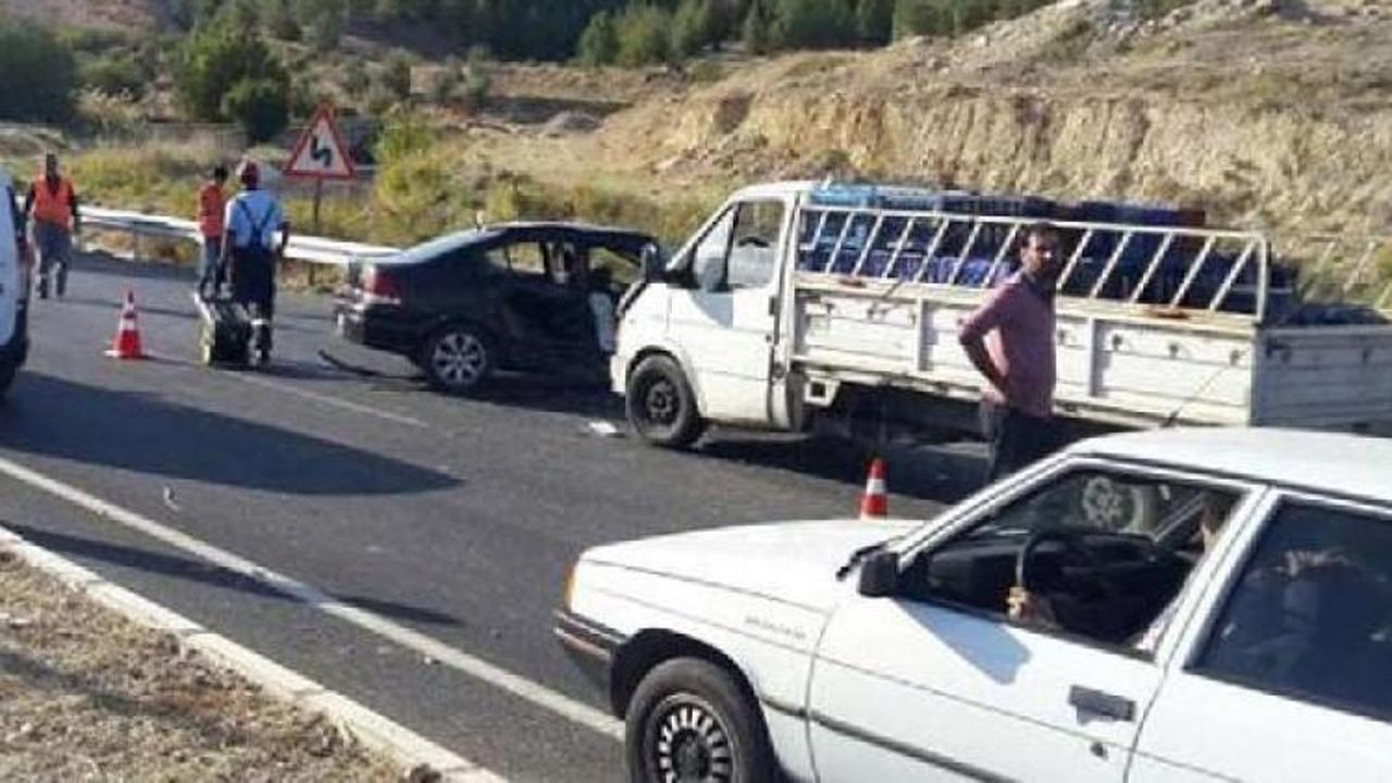 Sarayköy'de zincirleme kaza: 1 ölü, 5 yaralı