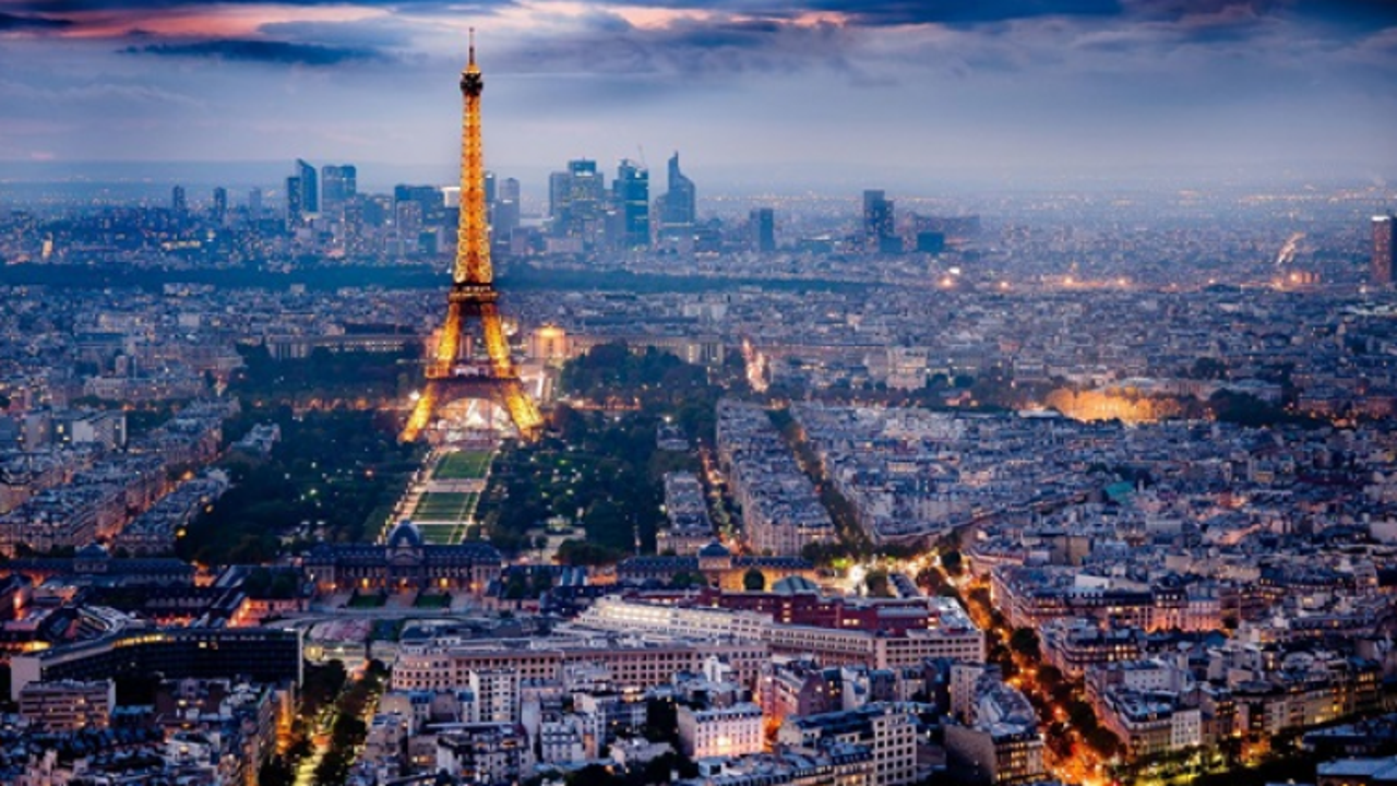 Paris'e giden turist sayısında şok düşüş!