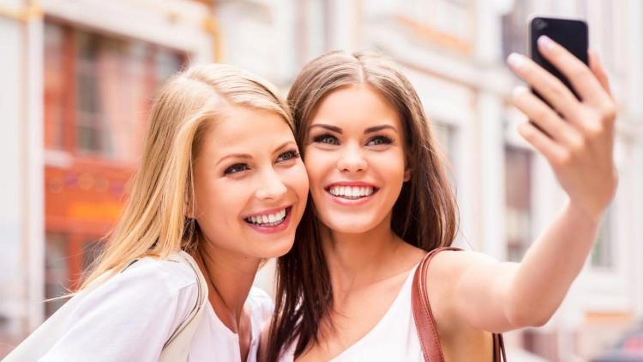 Selfie &ccedil;ekmek yaşlandırıyor