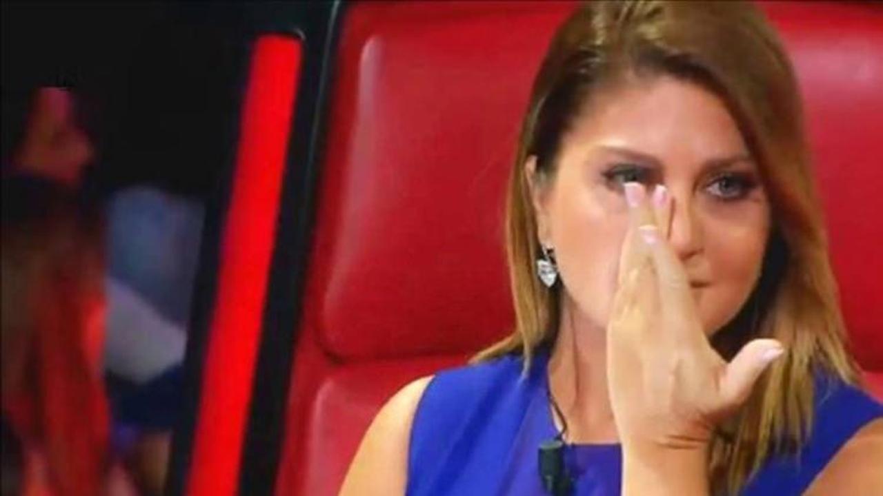 Sibel Can hastanelik oldu! Kulağına ka&ccedil;an &ccedil;ubuk...