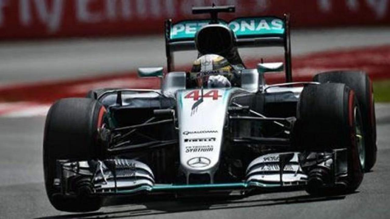 Formula 1'de şampiyonluk son yarışa kaldı