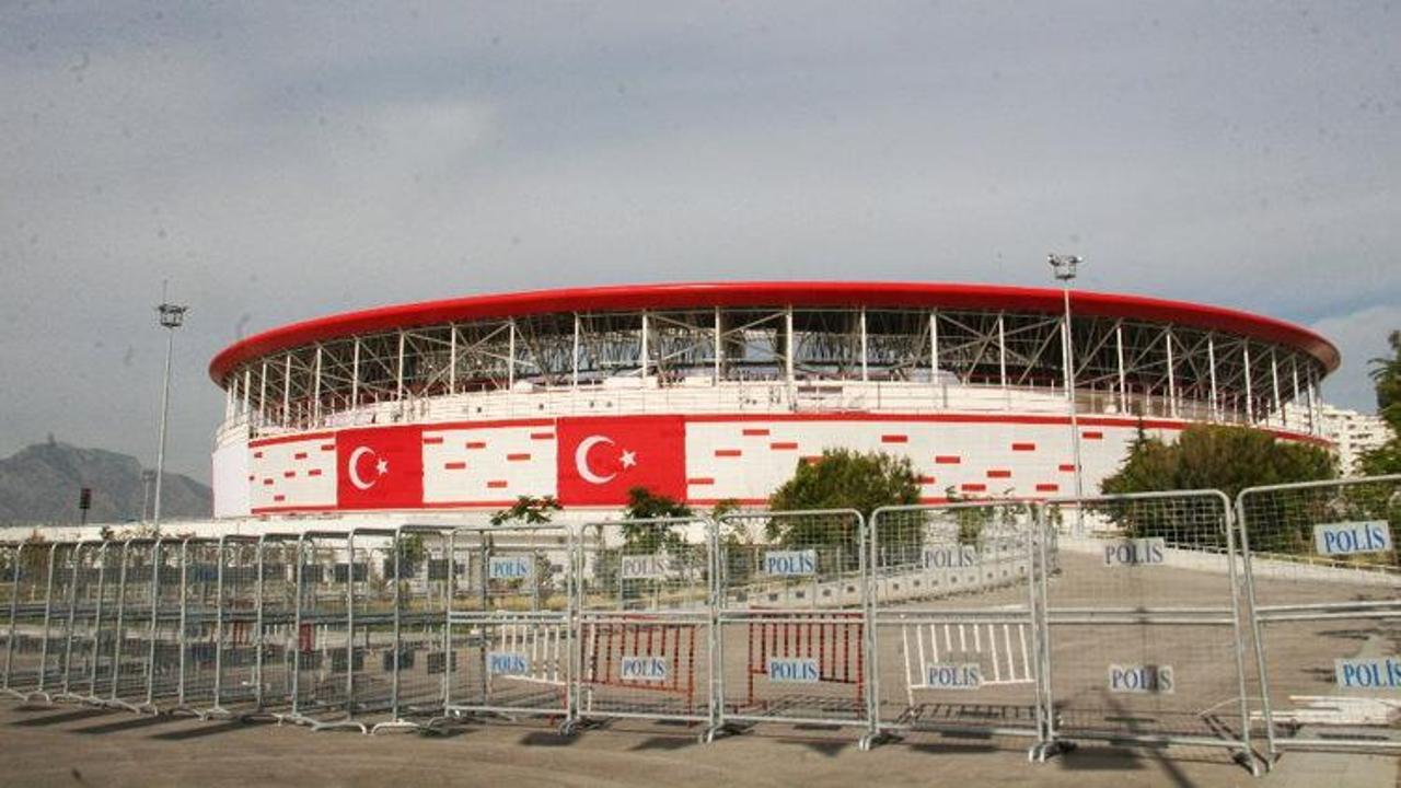 Milli maç öncesi Antalya'da alarm!