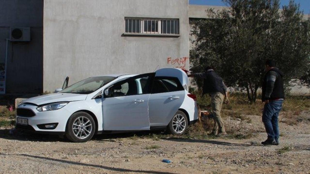  Mersin&rsquo;de bombalı ara&ccedil; alarmı