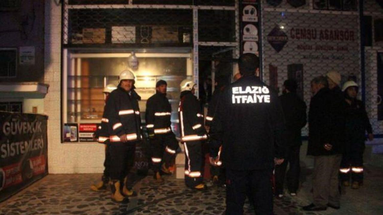 Elazığ'da bir iş yerinde yangın çıktı