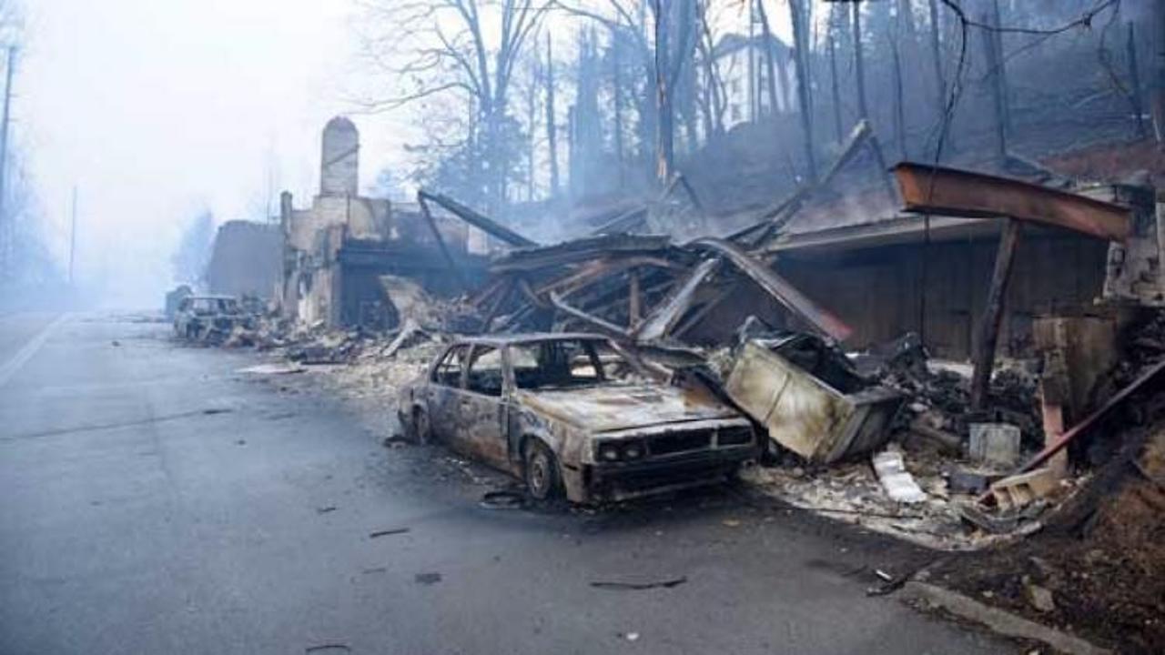 ABD'de korkutan orman yangını: 3 ölü