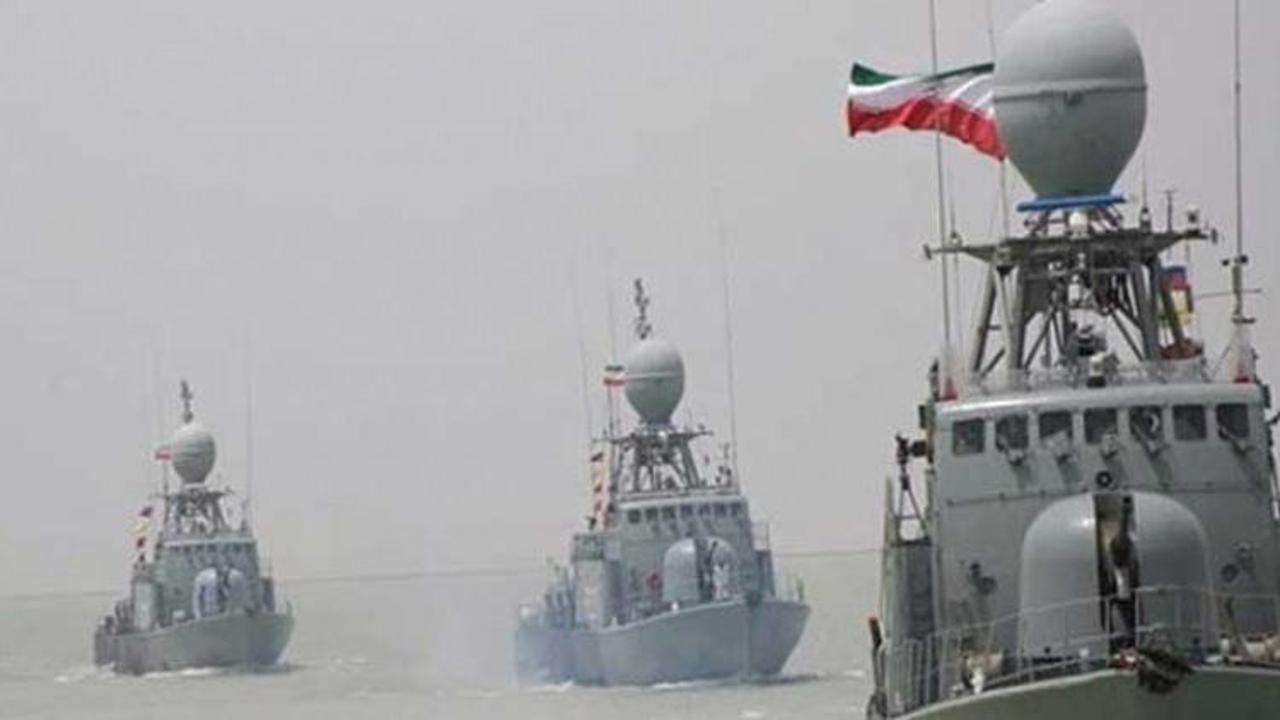 İran gemisi ABD helikopterine silah doğrulttu