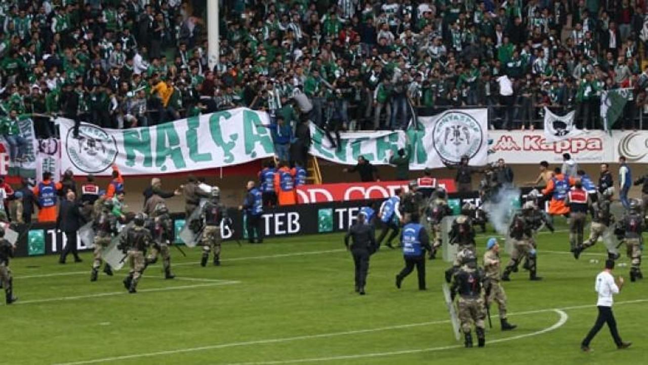 Konyaspor otobüsüne taşlı saldırı