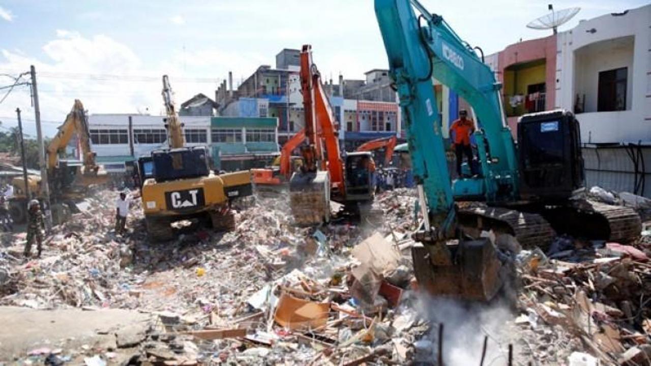 Endonezya’daki depremde ölü sayısı 100'ü geçti